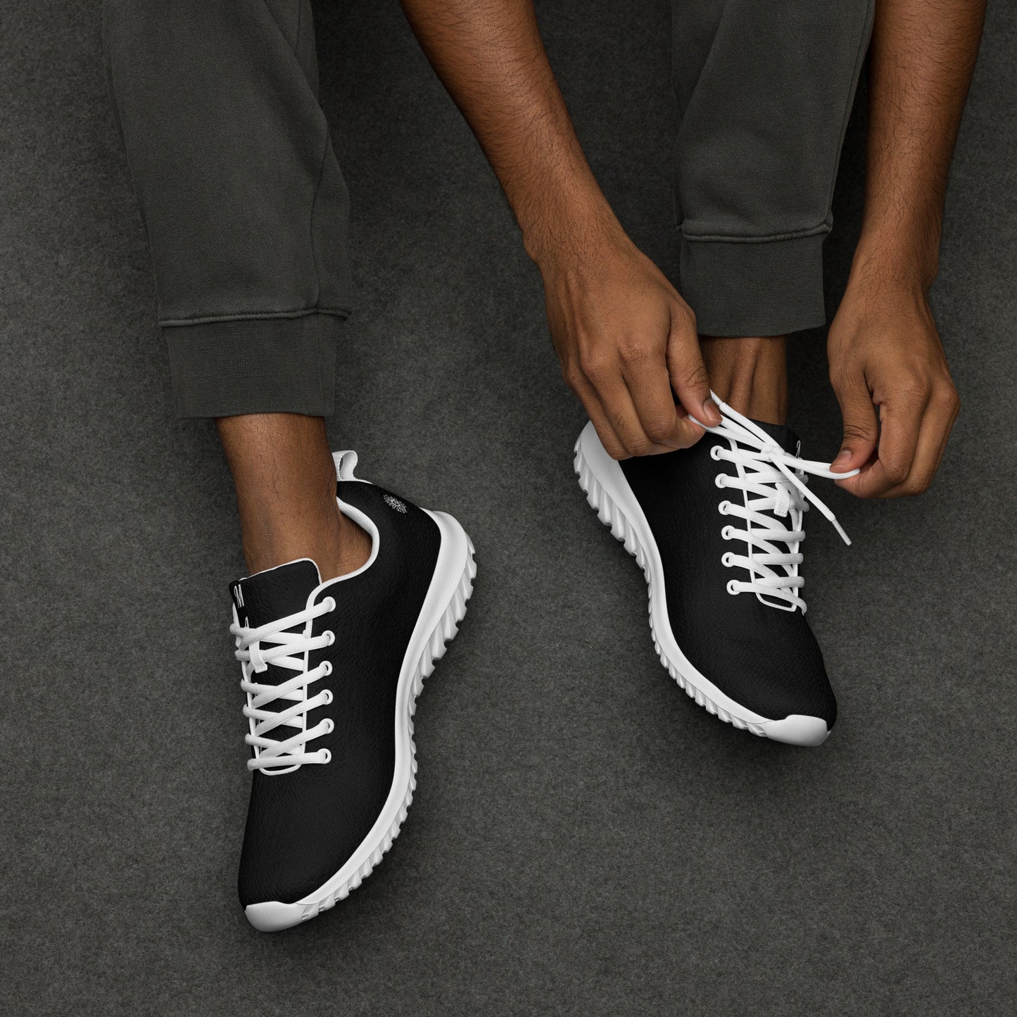 MANDLA Men’s Blk Classic Kicks